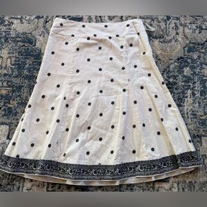 GAP White 100% cotton, light, flowy, A-Line Skirt with Black Floral Accents